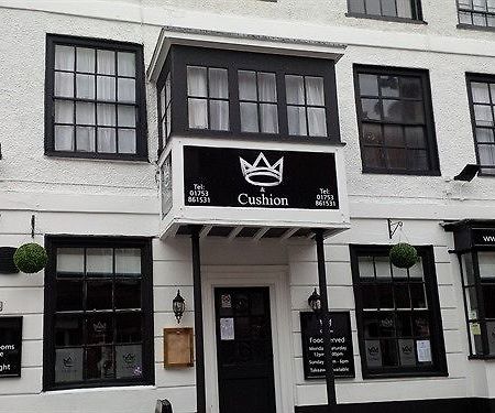The Crown And Cushion Hotel Windsor Luaran gambar